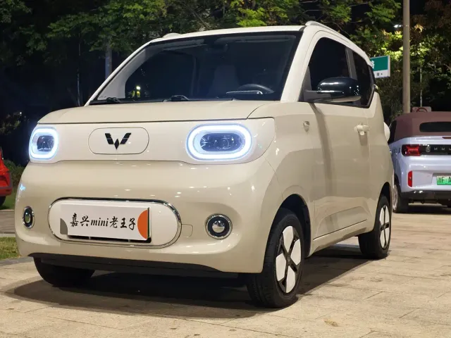 Фотография автомобиля — Wuling Hongguang Mini EV
