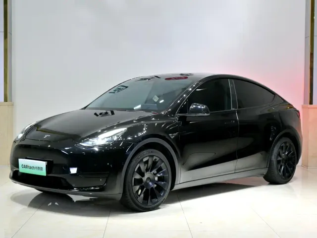Фотография автомобиля — Tesla Model Y