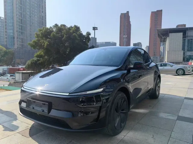 Фотография автомобиля — Tesla Model Y