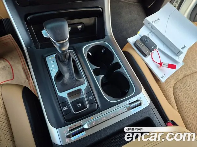Kia Canival Carnival 4 поколение Дизель 11 мест Prestige — Фото автомобиля 15
