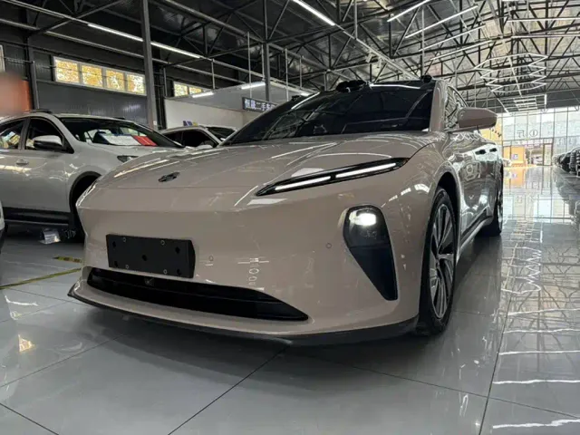 Фотография автомобиля — Nio ET5