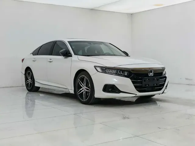 Honda Accord — Фото автомобиля 2