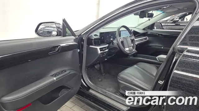 Hyundai Grandeur Grandeur (GN7) 2.5 Бензин 2WD — Фото автомобиля 9