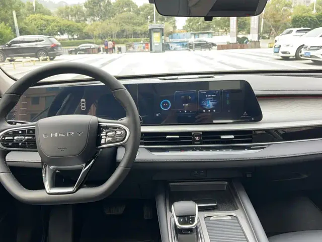 Chery Arrizo 8 — Фото автомобиля 3