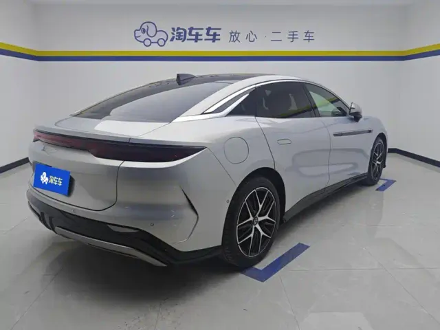 BYD Han L — Фото автомобиля 3