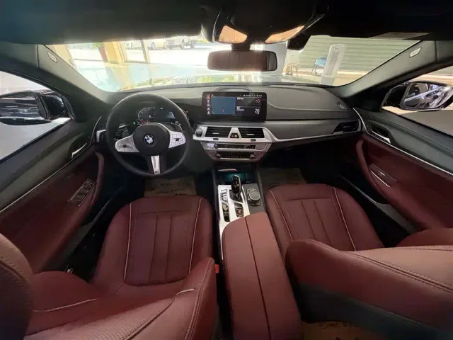BMW 5 Series — Фото автомобиля 5