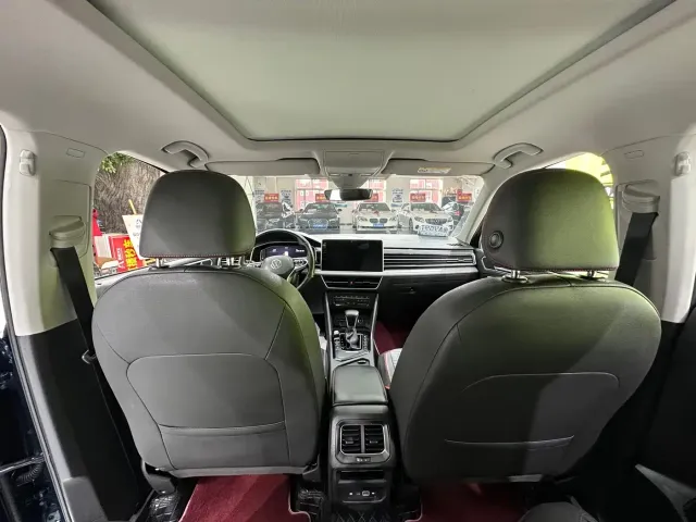 Volkswagen Tiguan L PHEV — Фото автомобиля 13
