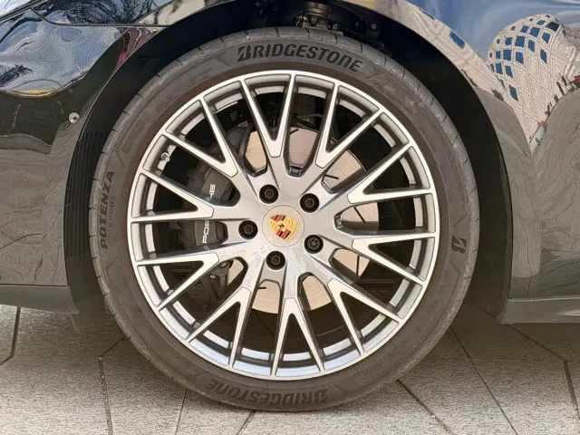 Porsche Panamera — Фото автомобиля 8