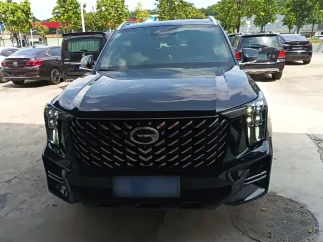 GAC Trumpchi GS8 — Фото автомобиля 2