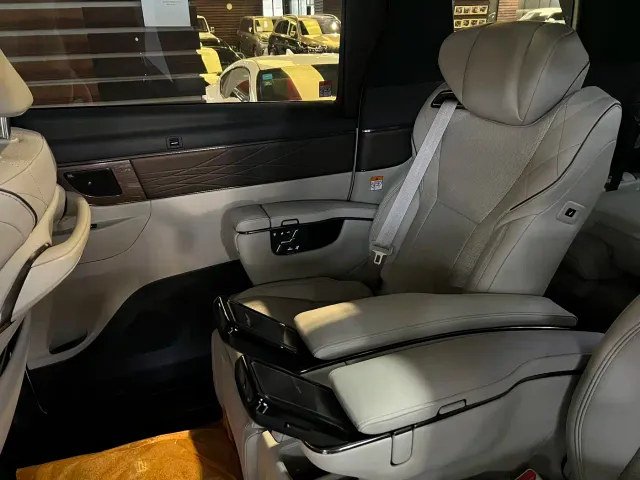 Toyota Vellfire — Фото автомобиля 6