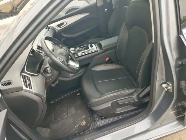 Roewe i6 MAX EV — Фото автомобиля 14