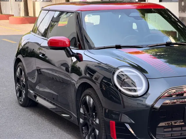 MINI John Cooper Works — Фото автомобиля 4