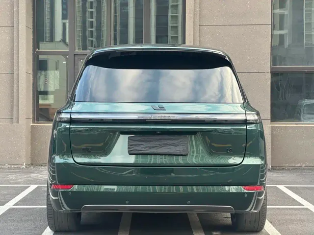 Li Auto L9 — Фото автомобиля 9