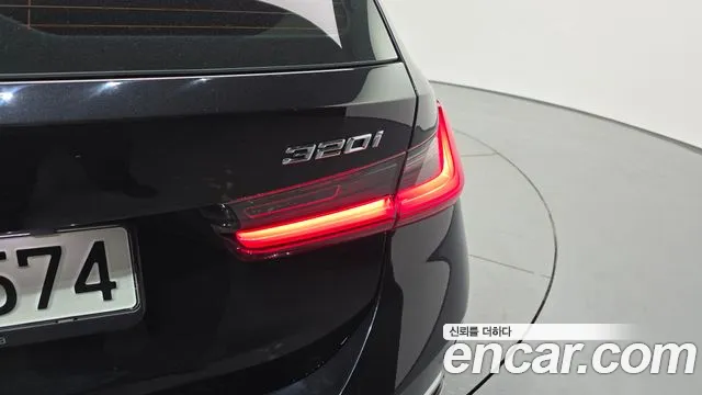 BMW 3-Series 3 серия (G20) 320i Touring Luxury — Фото автомобиля 21
