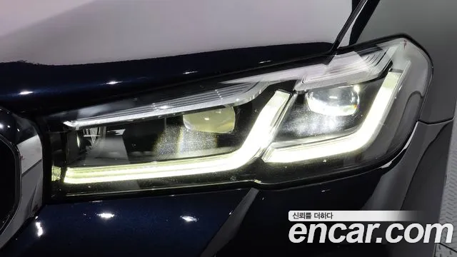 BMW 5-Series — Фото автомобиля 19
