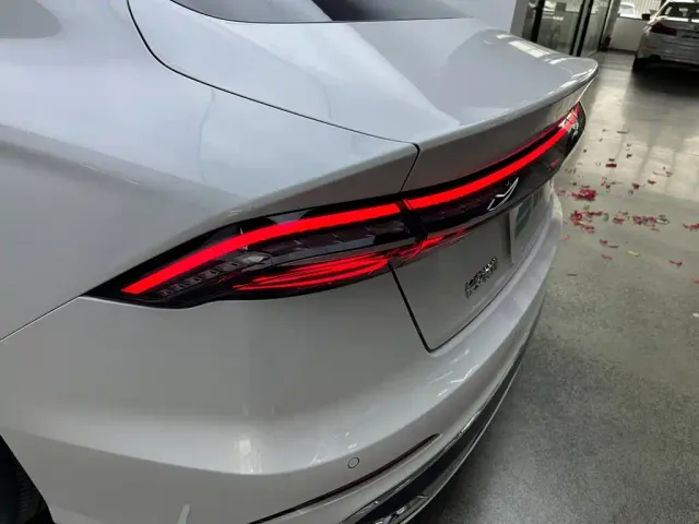 Lincoln Lincoln Z 2025 2.0T Premium Edition — Фото автомобиля 28