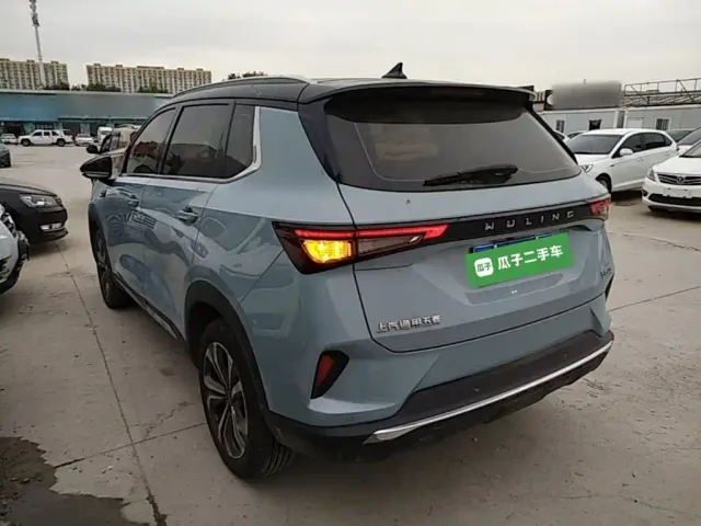 Wuling Asta — Фото автомобиля 4