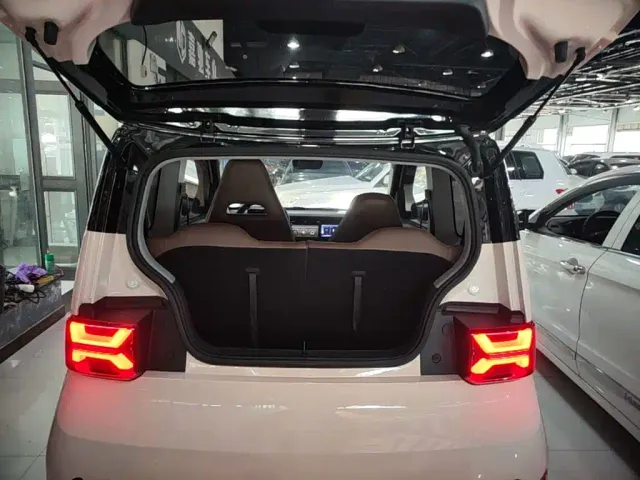 Wuling Motors Hongguang MINIEV 2022 GAMEBOY 200km Play Edition LFP — Фото автомобиля 18