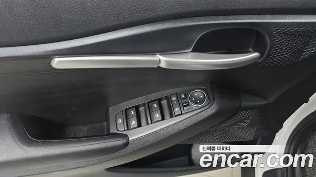 Kia Seltos Новый Seltos Бензин 2.0 2WD — Фото автомобиля 18