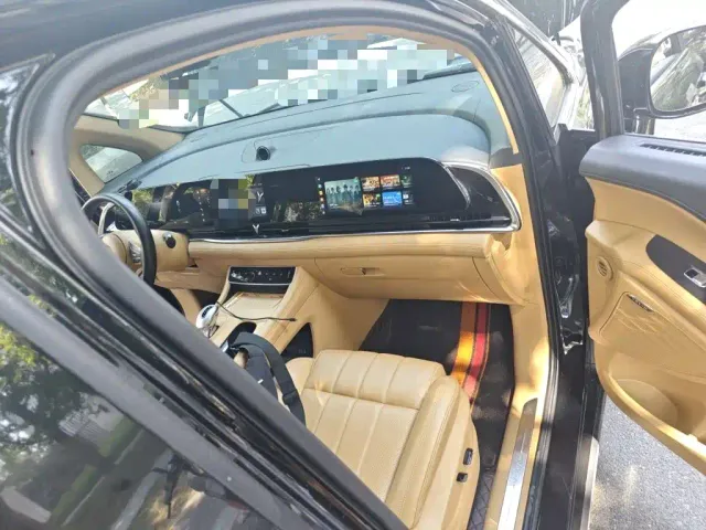 Voyah Auto Voyah Dreamer 2022 Low Carbon Edition Home — Фото автомобиля 19