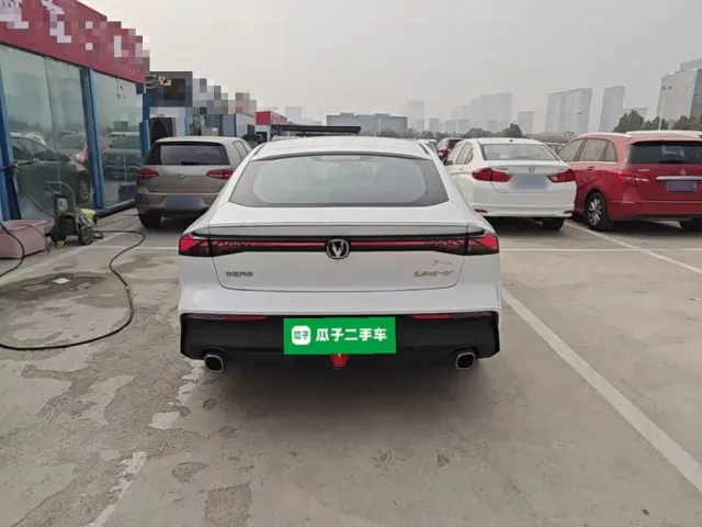 Changan UNI-V — Фото автомобиля 5