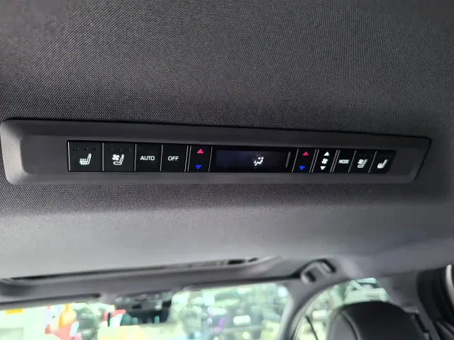 Toyota Sienna — Фото автомобиля 14