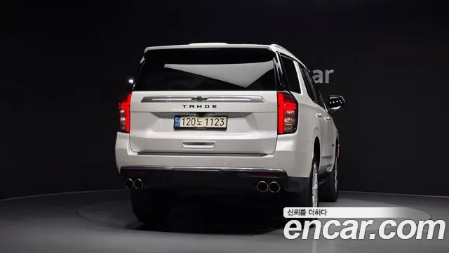 ChevroletGMDaewoo Tahoe Tahoe 6.2 Dark Knight 4WD — Фото автомобиля 4