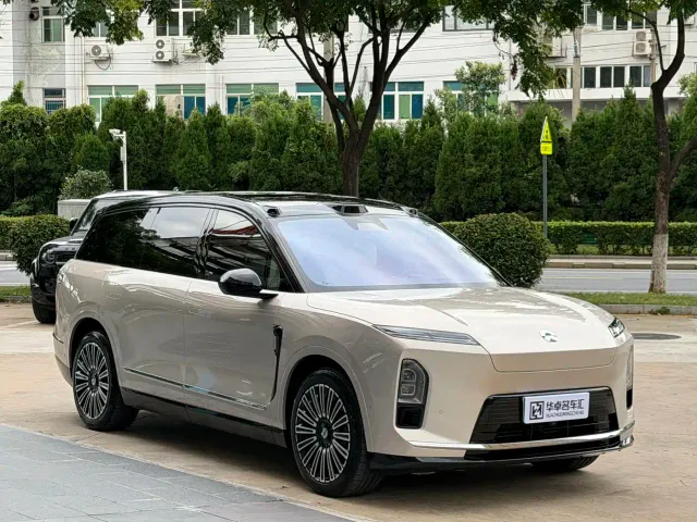 Nio ES8 — Фото автомобиля 3