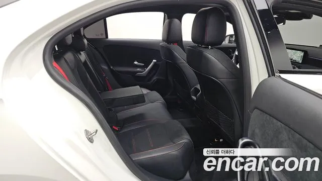 Mercedes-Benz A-Class W177 — Фото автомобиля 12