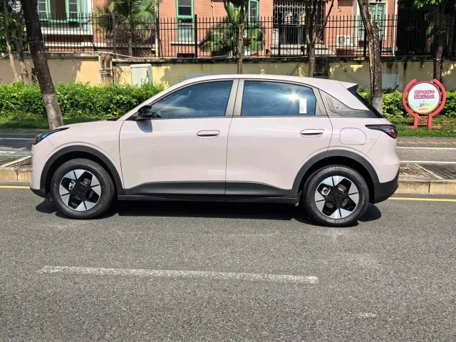Geely Starry Wish — Фото автомобиля 4