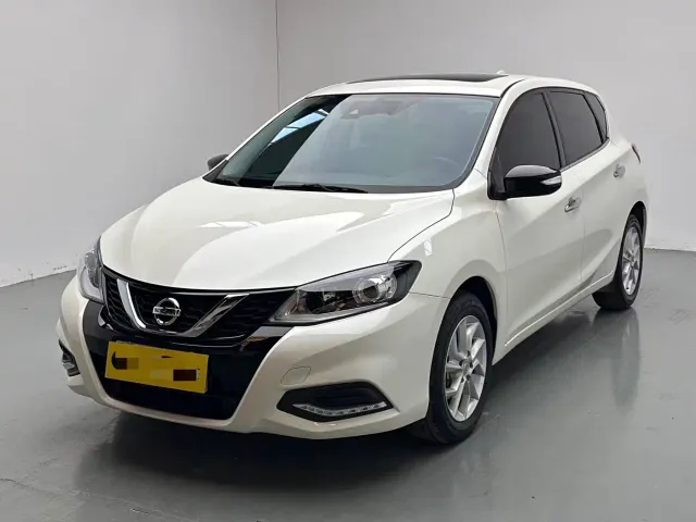 Фотография автомобиля — Nissan Tiida