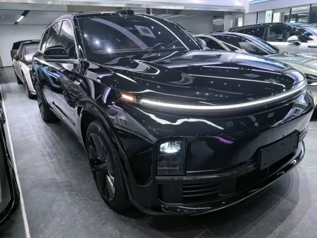 Li Auto L7 — Фото автомобиля 3