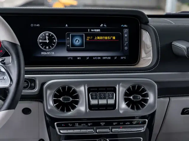 Mercedes-Benz G-Class — Фото автомобиля 14