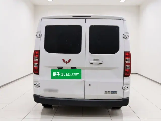 Wuling Yangguang — Фото автомобиля 3