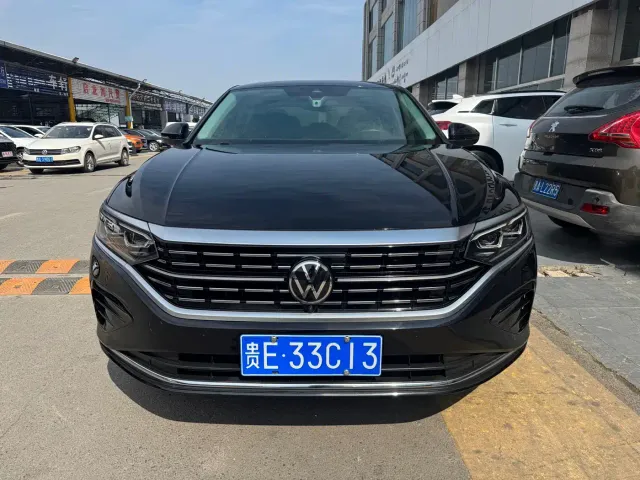 Volkswagen Passat — Фото автомобиля 2