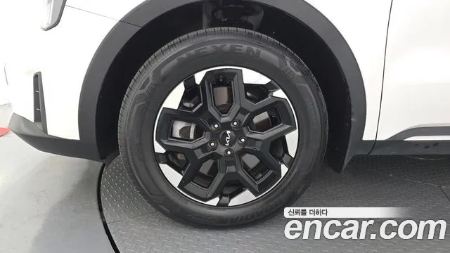 Kia Sorento Бензин 2.5T 2WD — Фото автомобиля 3