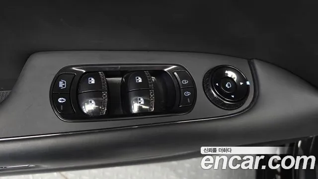 Genesis G90 — Фото автомобиля 22
