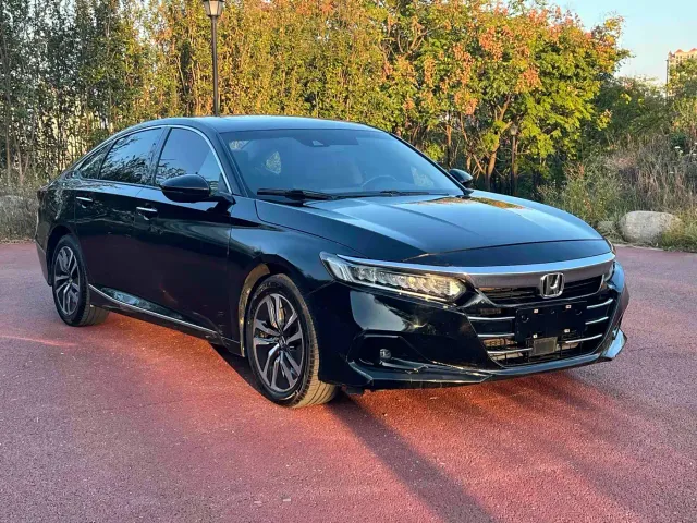 Honda Accord — Фото автомобиля 3