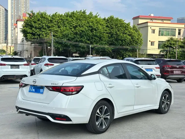 Nissan Sylphy — Фото автомобиля 3