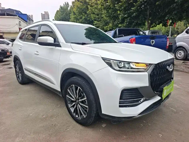 Chery Tiggo 8 — Фото автомобиля 3