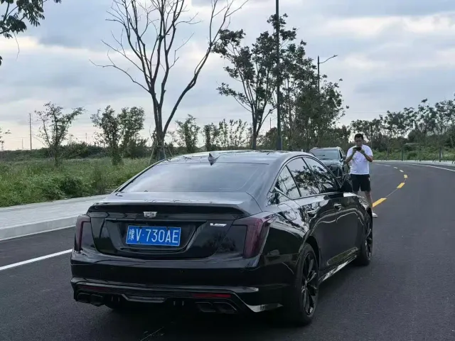 Cadillac CT5 — Фото автомобиля 9