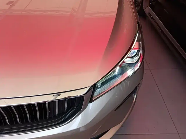 Geely Emgrand — Фото автомобиля 23