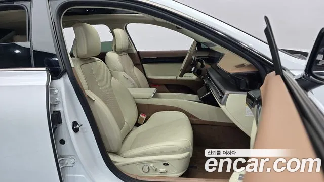 Hyundai Grandeur GN7 — Фото автомобиля 11