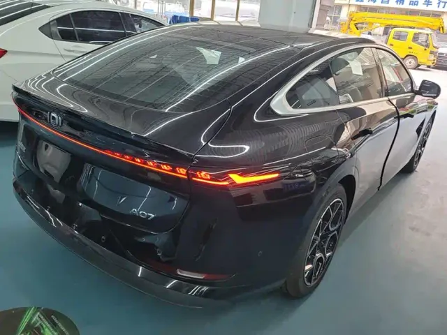 Changan Qiyuan A07 — Фото автомобиля 3