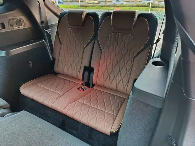 BYD Tang — Фото автомобиля 7