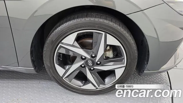 Hyundai Avante CN7 — Фото автомобиля 20