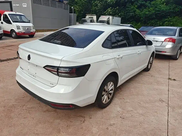 Volkswagen Lavida — Фото автомобиля 6