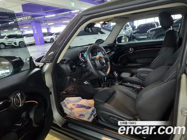 Mini Cooper Cooper Classic Plus — Фото автомобиля 7