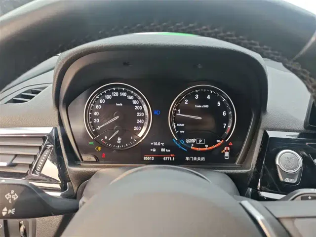 BMW 1 Series — Фото автомобиля 11