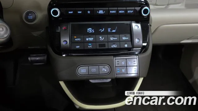 Hyundai Casper Casper Electric Inspiration — Фото автомобиля 17